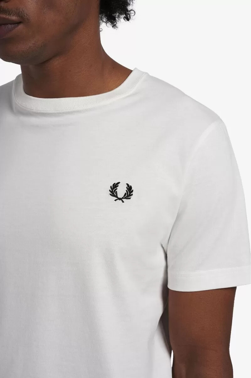 camiseta de cuello redondo para hombre de fred perry blancanieves