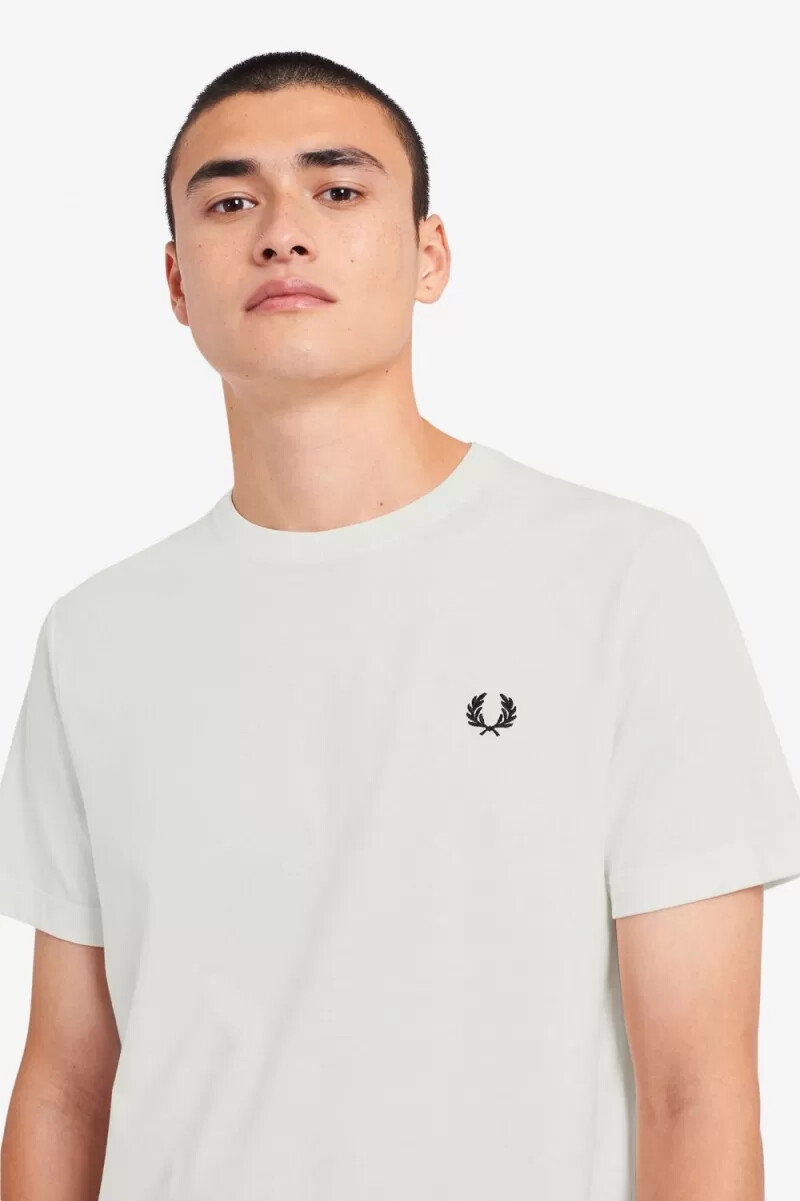 camiseta de cuello redondo para hombre de fred perry blancanieves