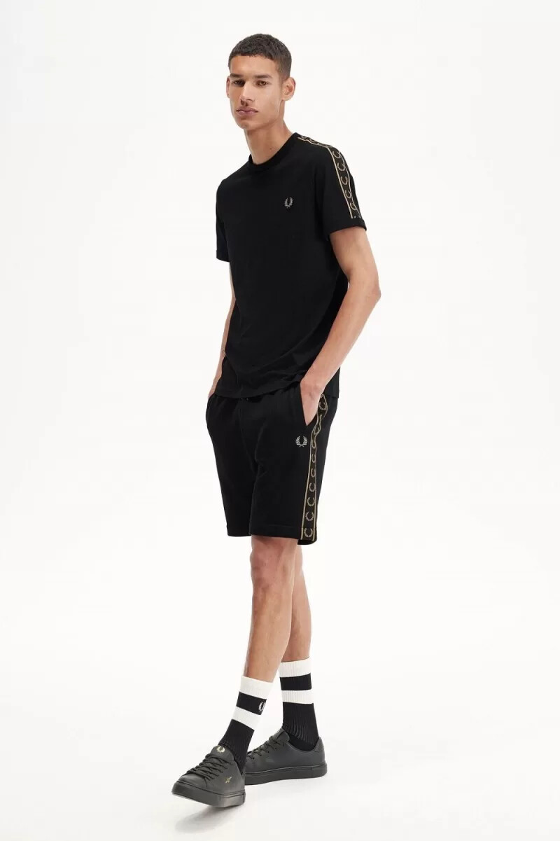 camiseta fred perry con ribetes y cinta en contraste para hombre negra y verde