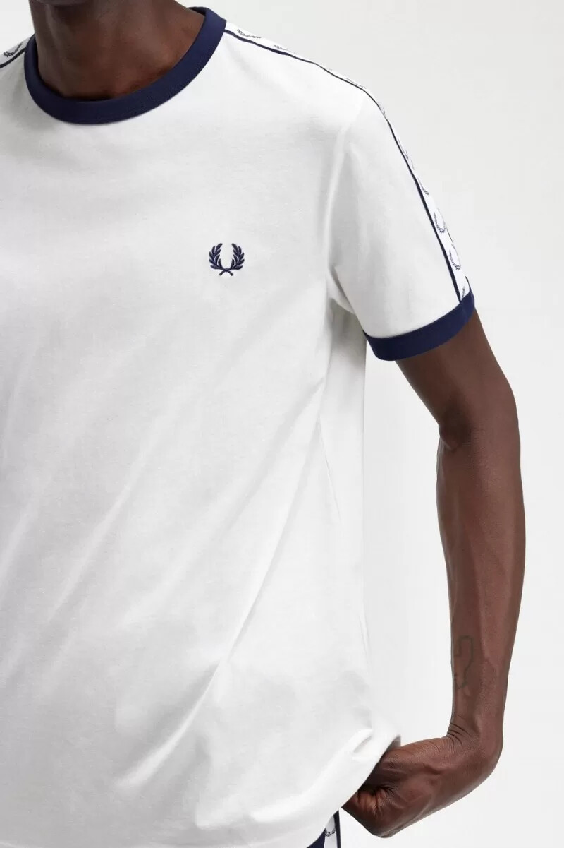 camiseta fred perry con ribetes en blanco nieve para hombre