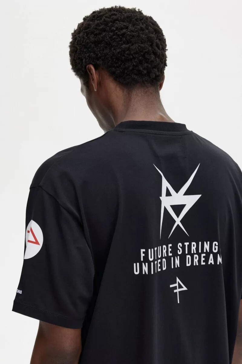 camiseta estampada fred perry para hombre negra