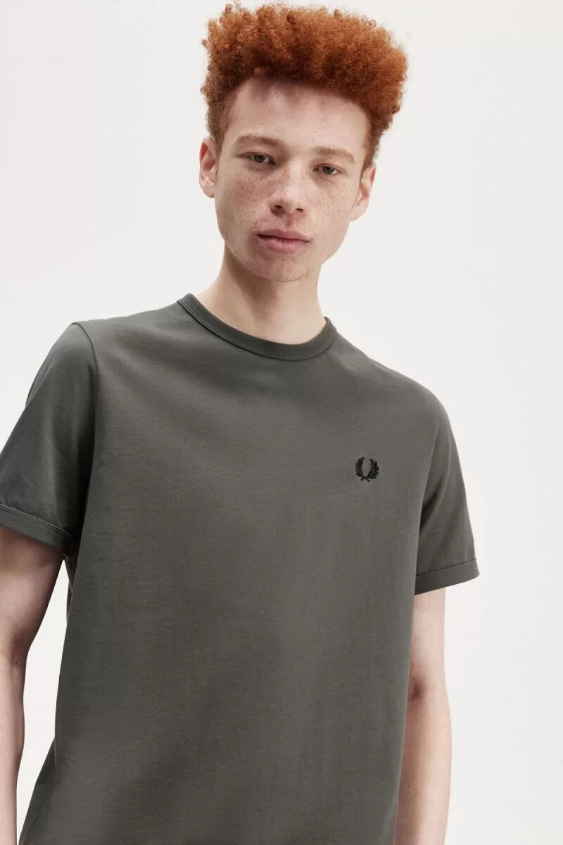 camiseta fred perry ringer para hombre color verde campo
