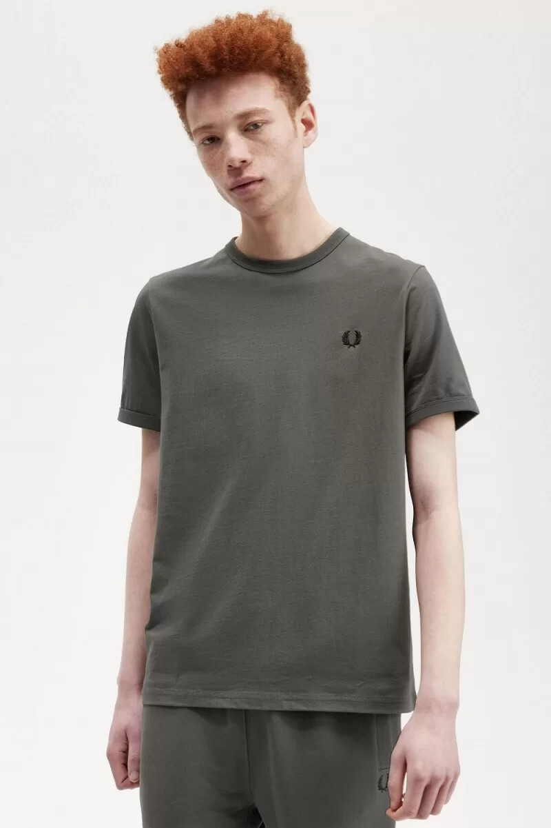 camiseta fred perry ringer para hombre color verde campo