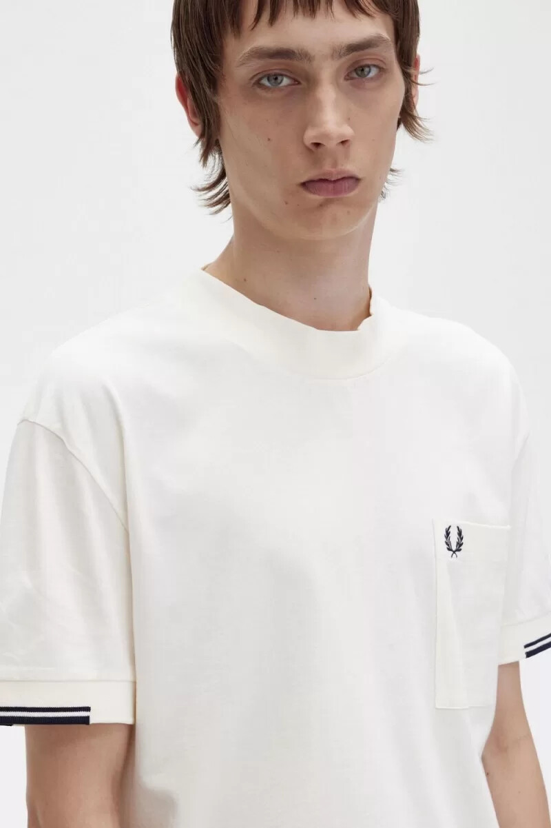 camiseta fred perry con mangas con ribetes para hombre en beige