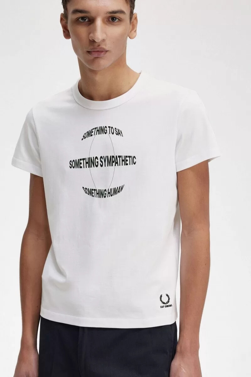 camiseta ajustada estampada fred perry para hombre blanca