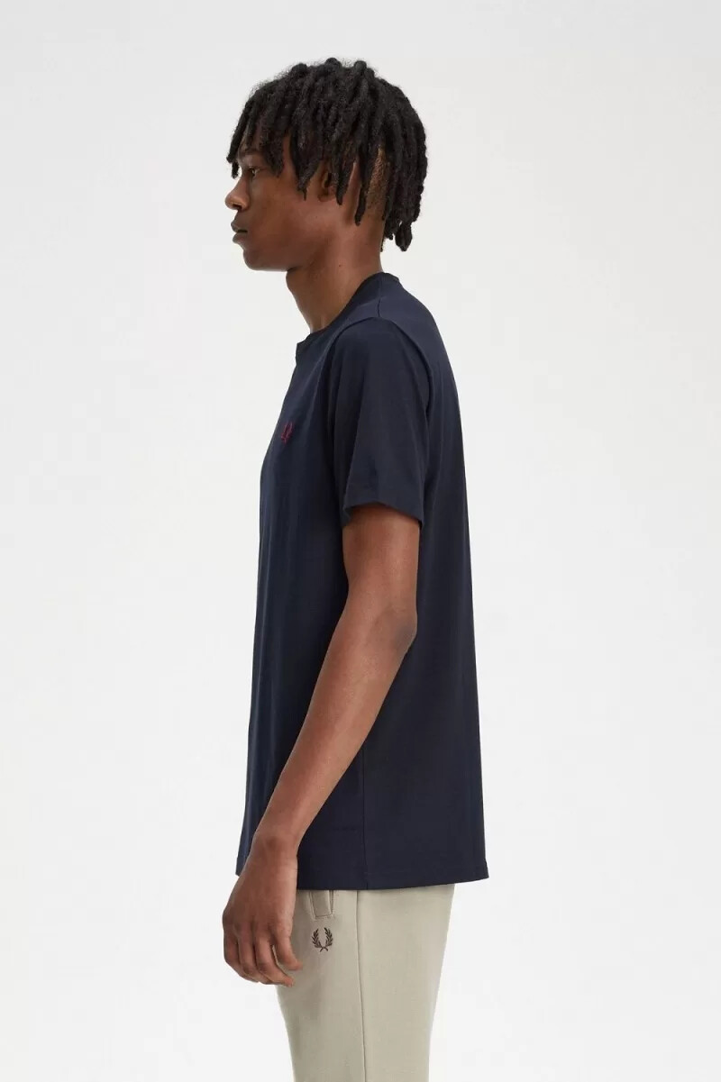 camiseta fred perry de cuello redondo para hombre color azul marino y rojo quemado