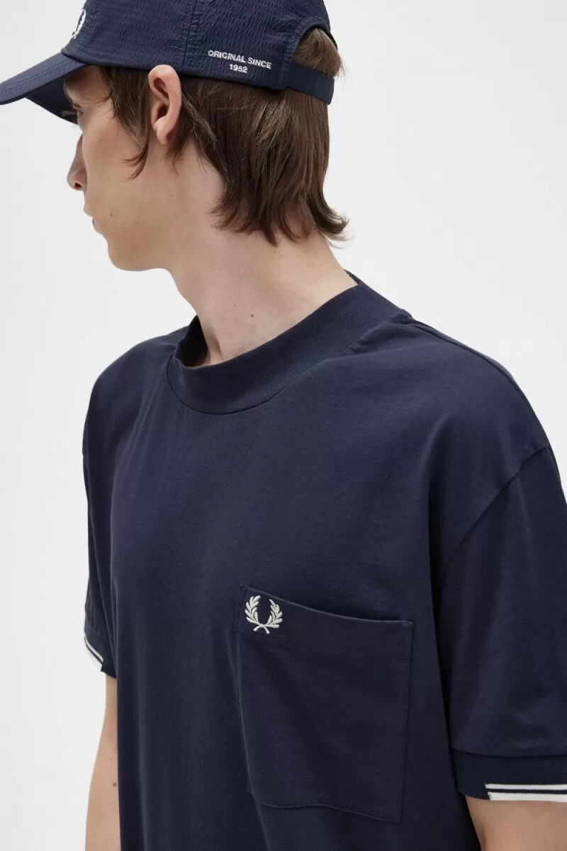 camiseta fred perry con mangas con ribete para hombre color azul marino