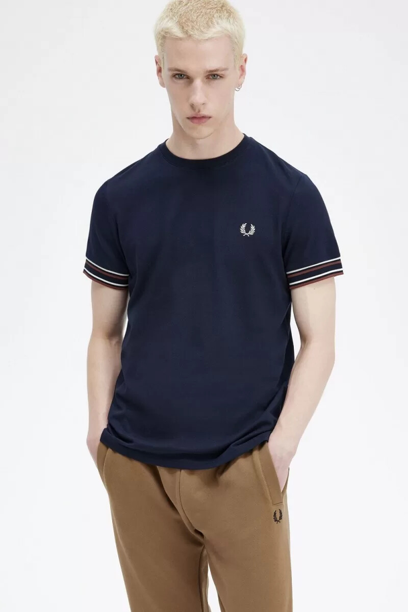 camiseta de piqué con ribete llamativo de fred perry para hombre azul marino