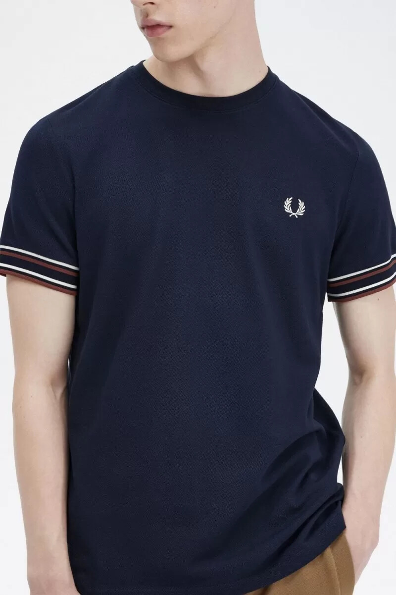 camiseta de piqué con ribete llamativo de fred perry para hombre azul marino