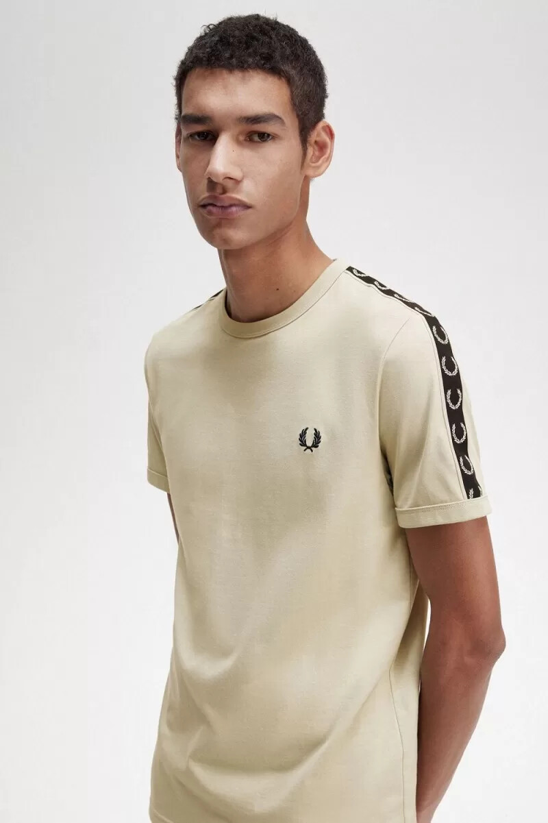 camiseta fred perry con ribetes y cinta en contraste para hombre color menta claro y negro
