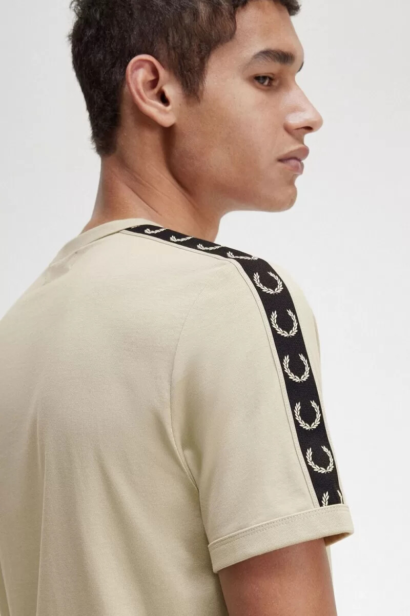 camiseta fred perry con ribetes y cinta en contraste para hombre color menta claro y negro