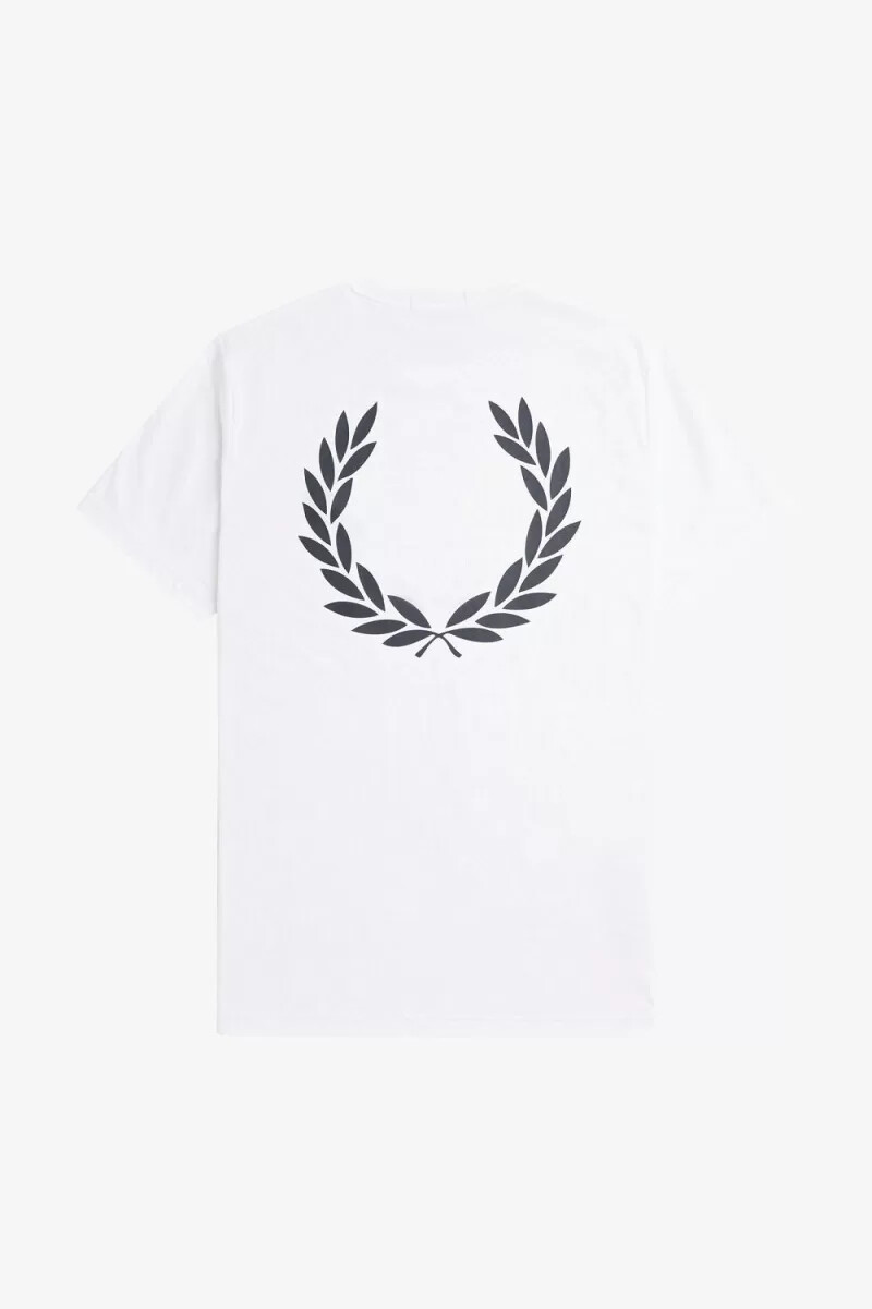 camiseta blanca con gráfico de corona de laurel de fred perry para hombre