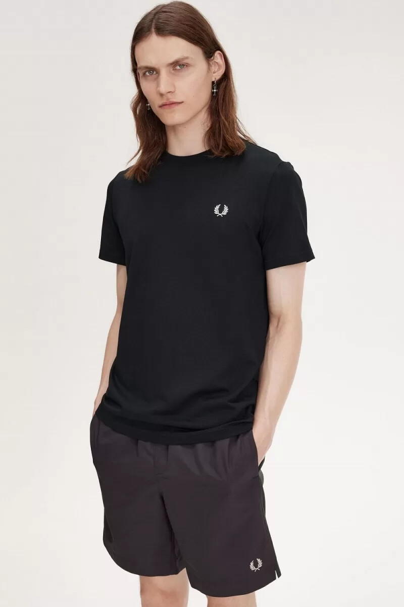 camiseta negra con gráfico de corona de laurel de fred perry para hombre