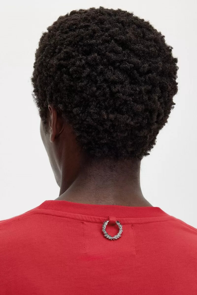 camiseta de manga larga estampada fred perry para hombre en rojo