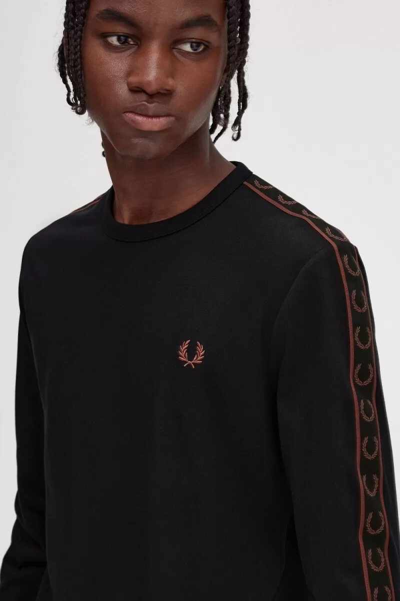 camiseta de manga larga con cinta fred perry para hombre color negro y marrón whisky