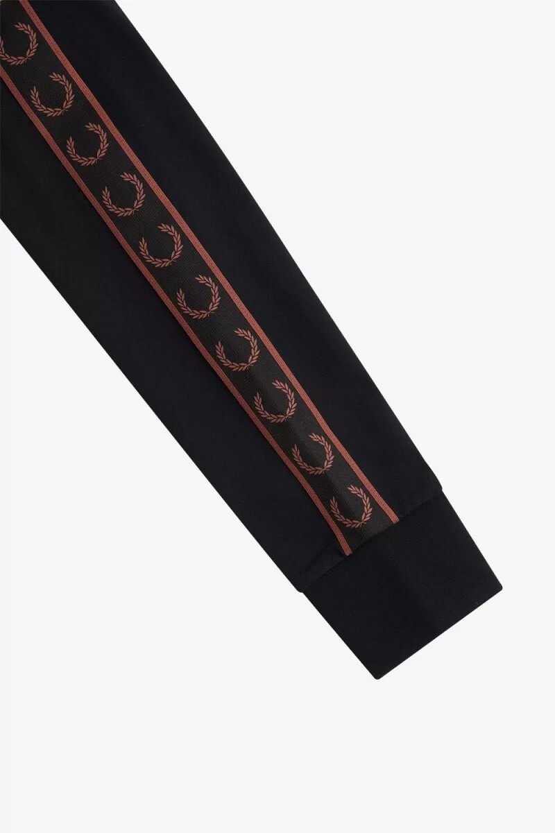 camiseta de manga larga con cinta fred perry para hombre color negro y marrón whisky