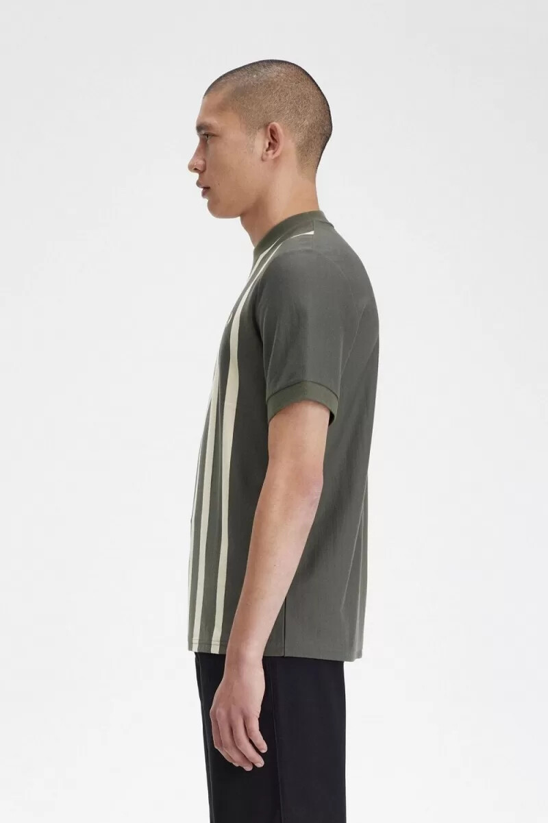 camiseta fred perry con rayas degradadas para hombre verde campo