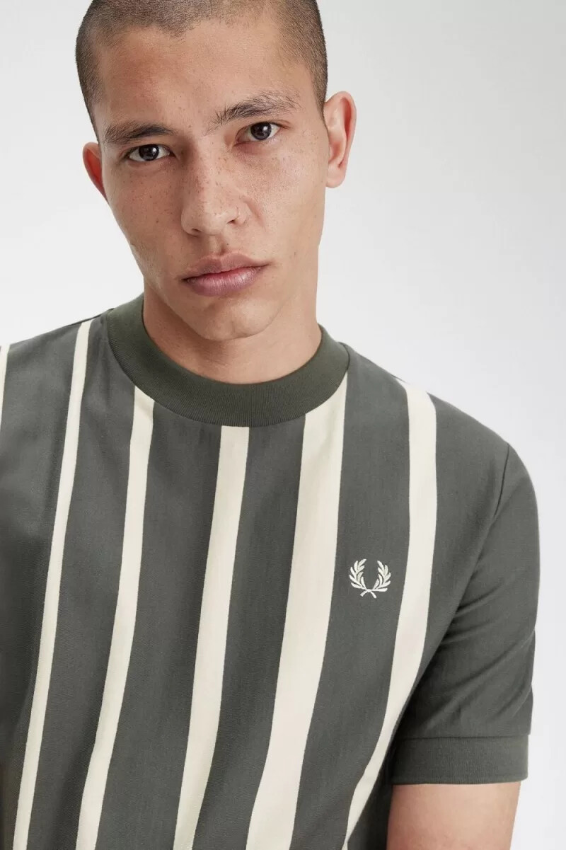 camiseta fred perry con rayas degradadas para hombre verde campo