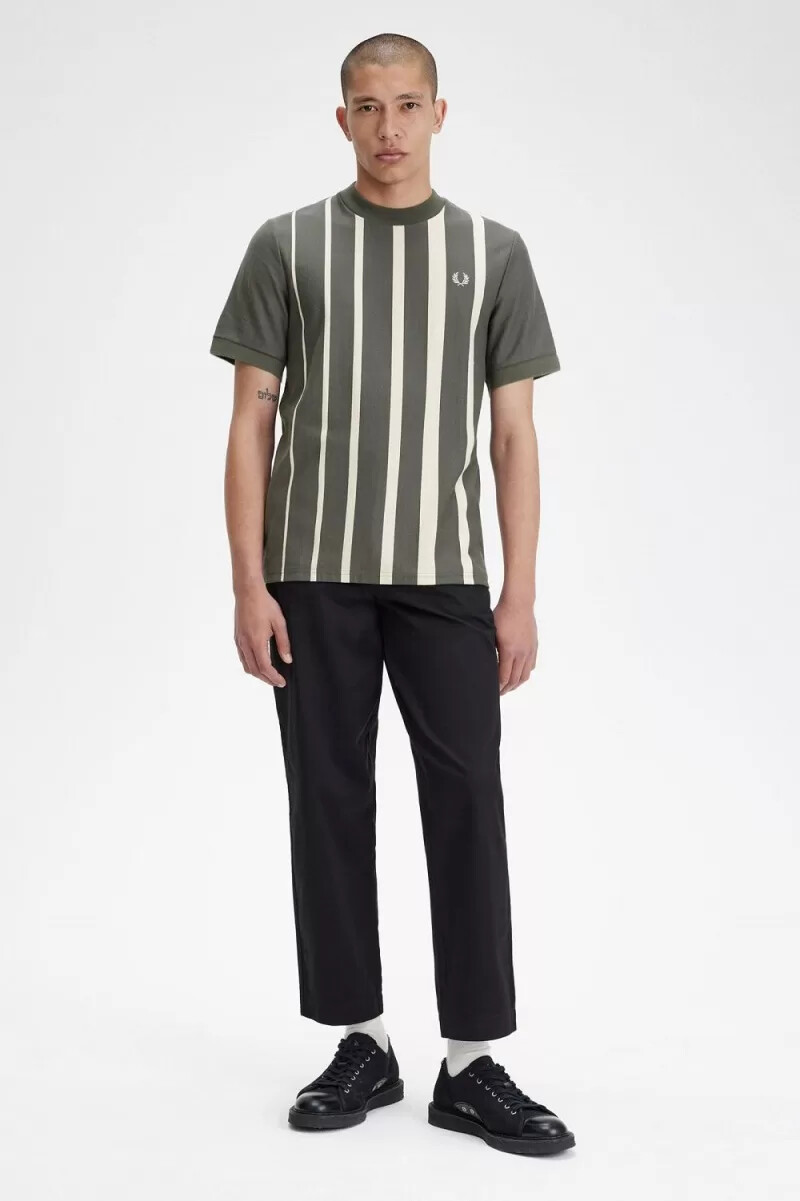 camiseta fred perry con rayas degradadas para hombre verde campo