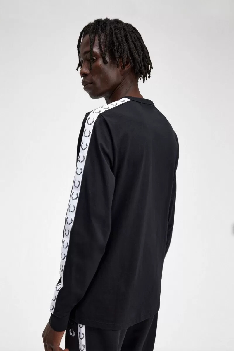 camiseta de manga larga con cinta de fred perry para hombre color negro