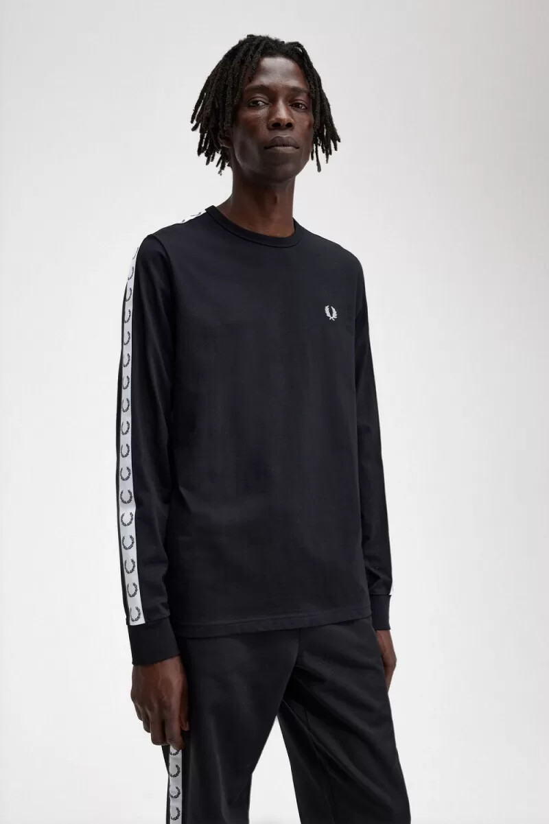 camiseta de manga larga con cinta de fred perry para hombre color negro