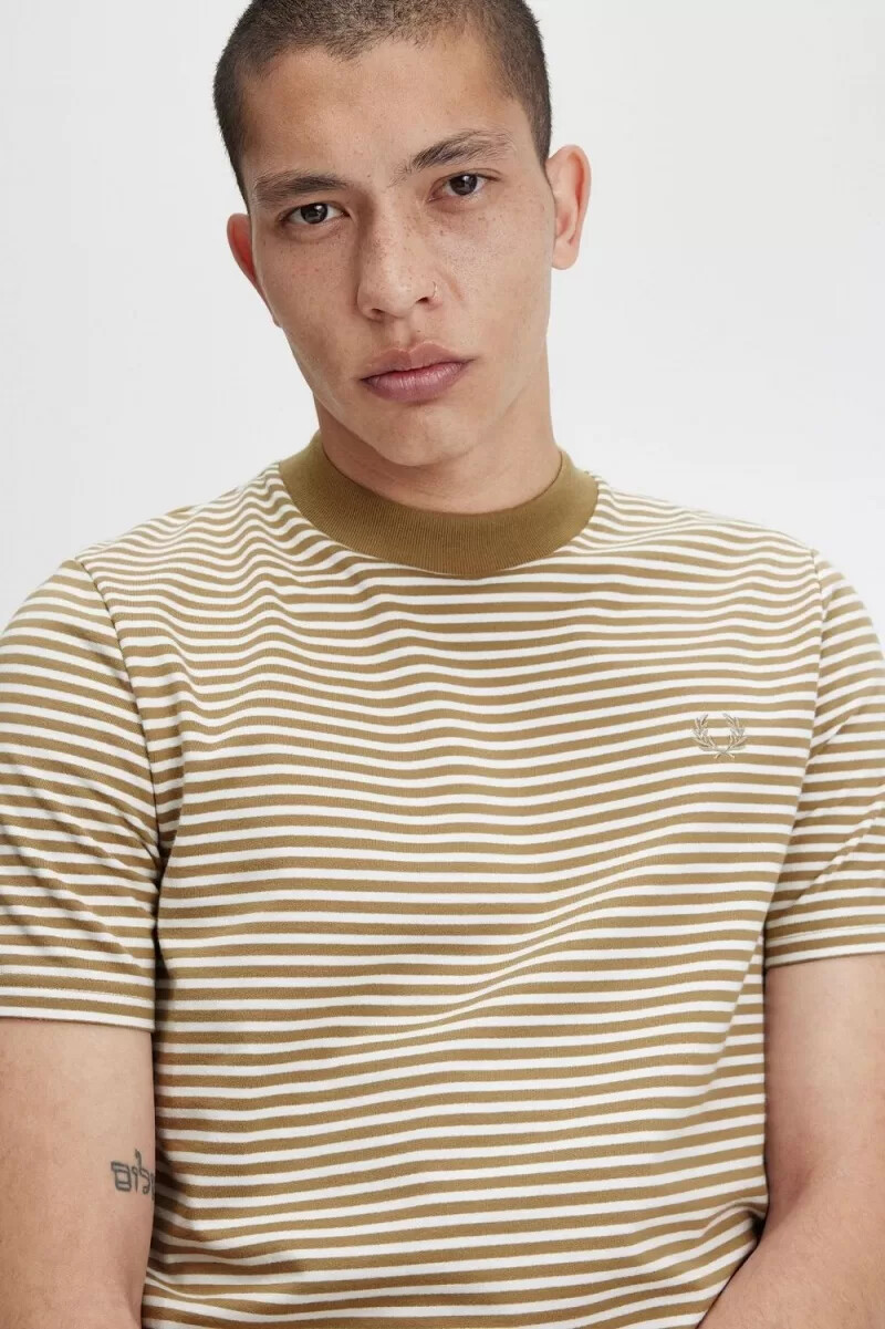 camiseta fred perry de rayas finas y peso pesado para hombre color blanco nieve y verde