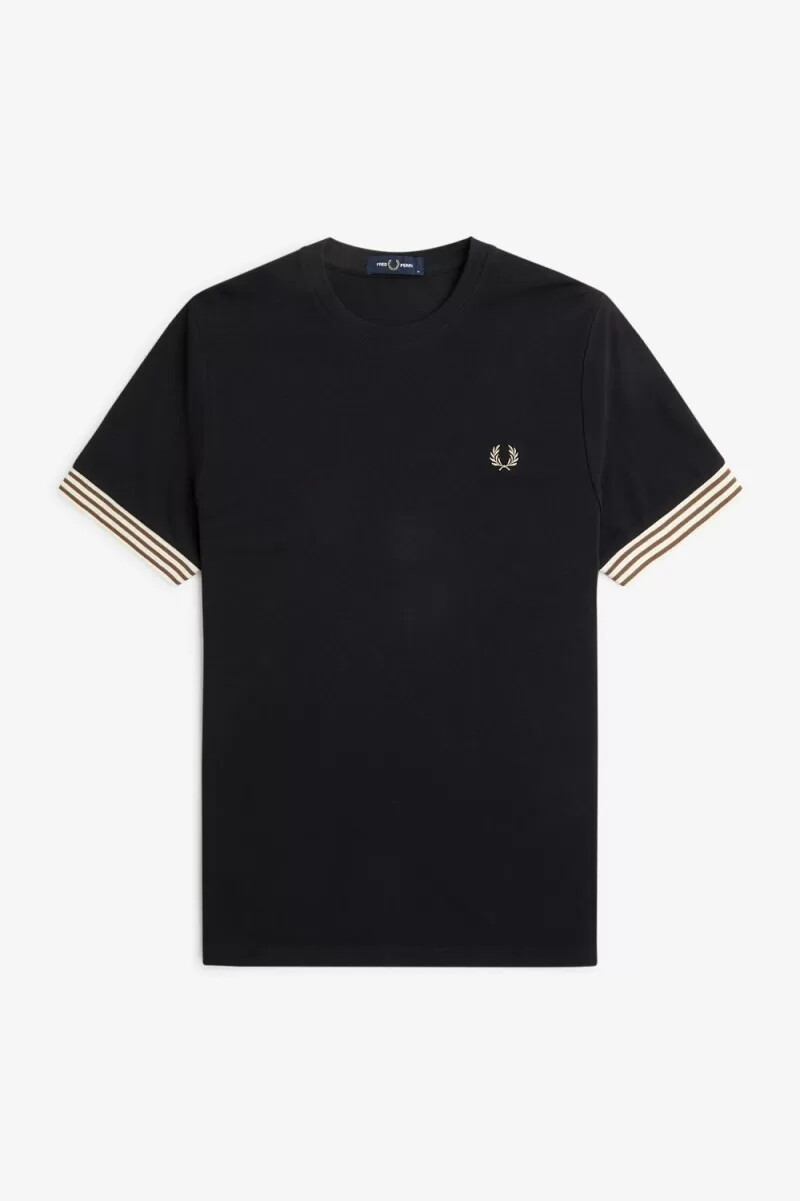 camiseta negra con puños a rayas de fred perry para hombre