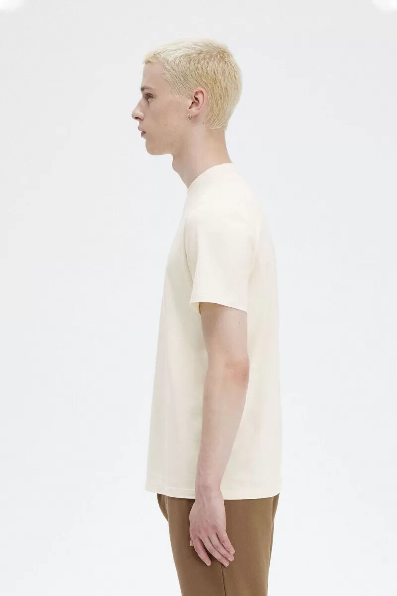 camiseta bordada fred perry para hombre en beige