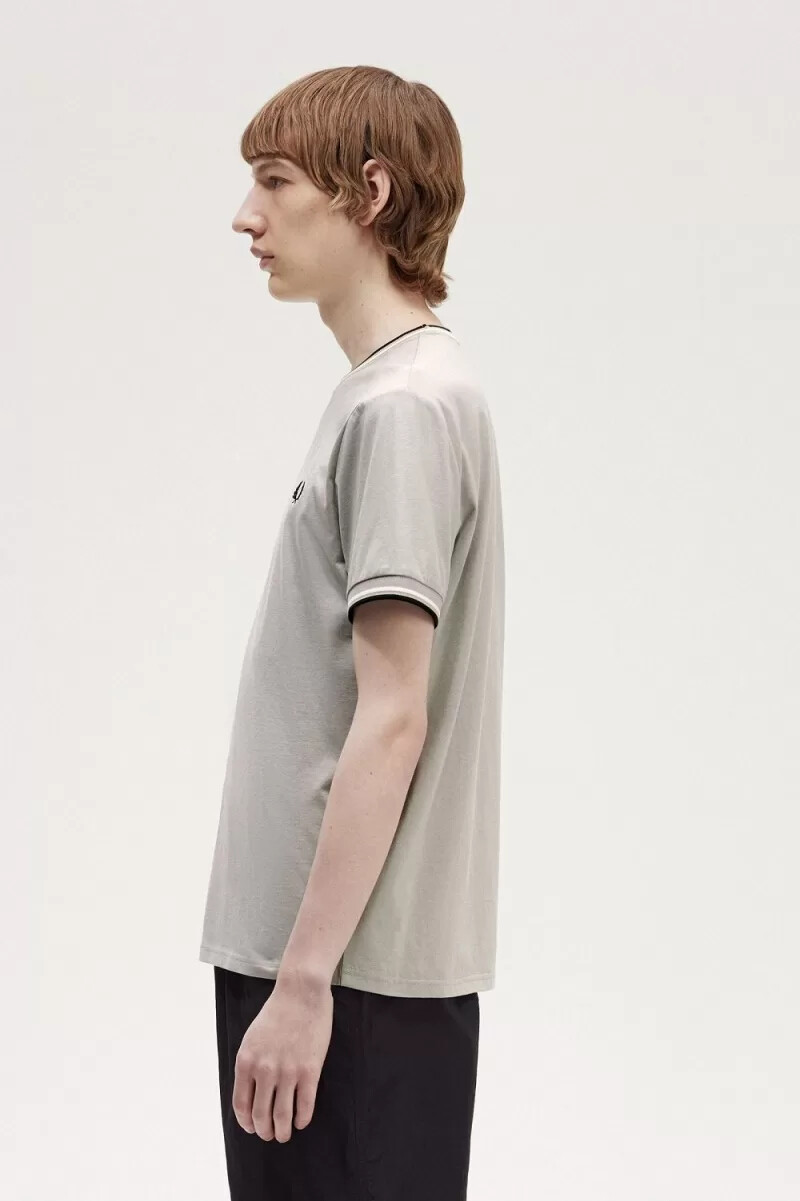 camiseta fred perry twin tipped para hombre gris