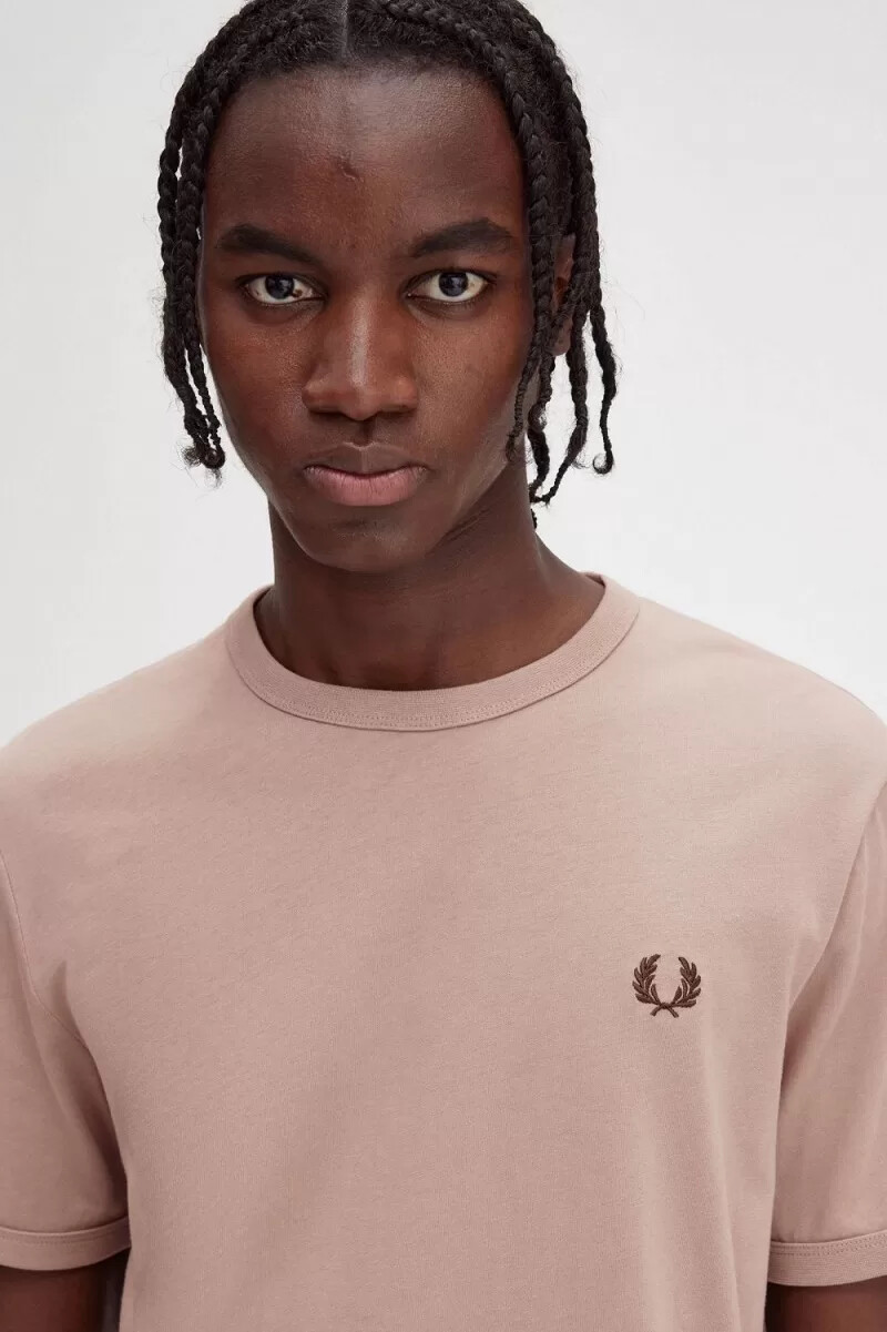 camiseta fred perry ringer para hombre rosa oscuro