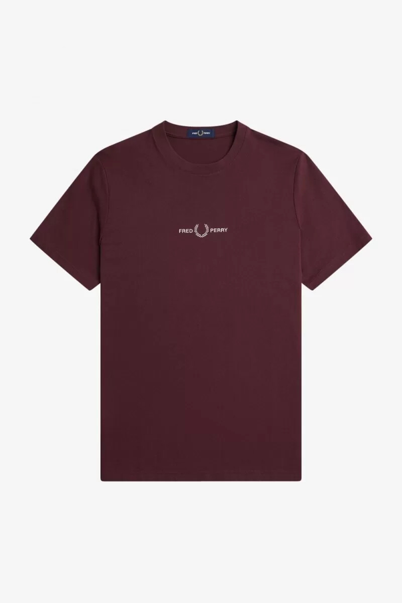 camiseta bordada fred perry para hombre color sangre de buey