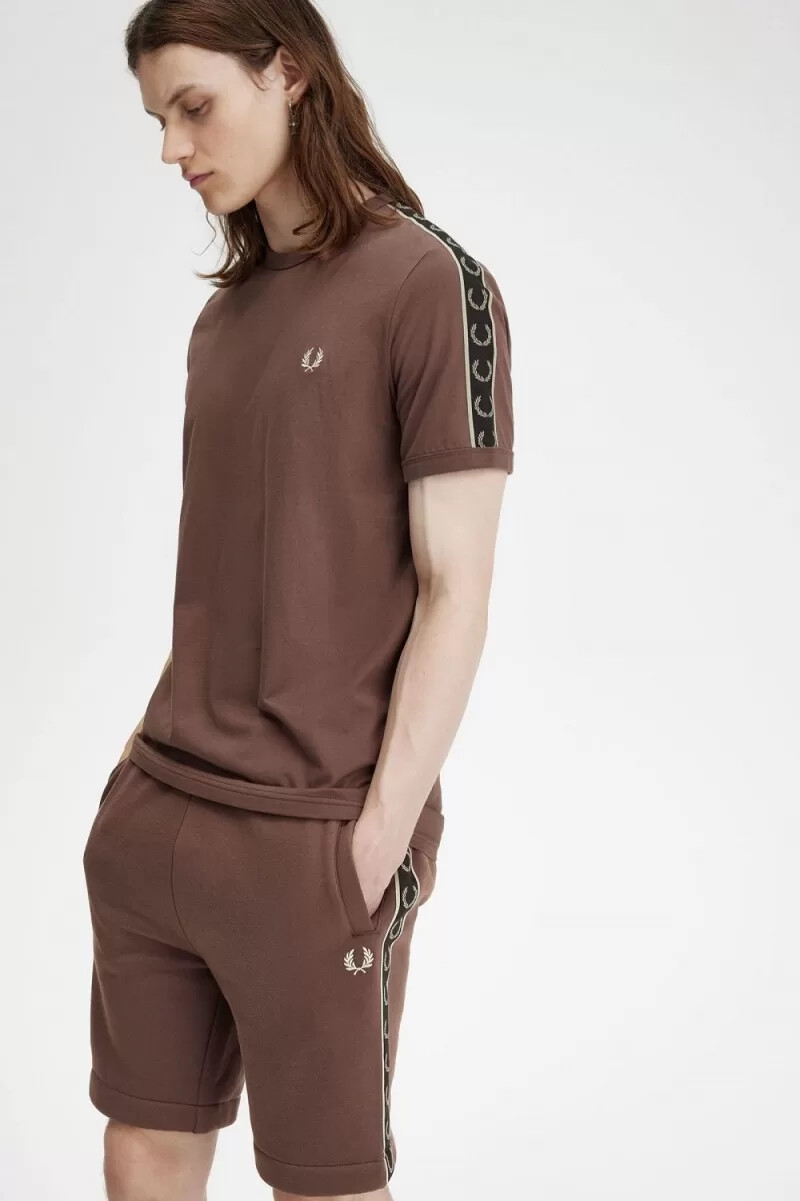camiseta fred perry con ribetes y cinta en contraste para hombre color rojo oscuro y gris cálido