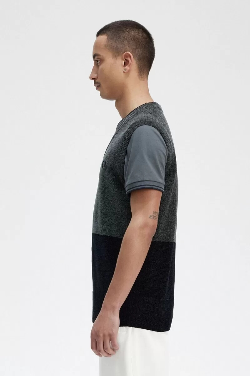 camiseta fred perry colour block chenille para hombre color verde campo