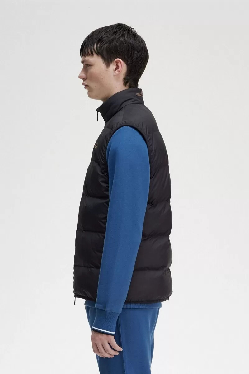 chaleco aislante fred perry para hombre color negro