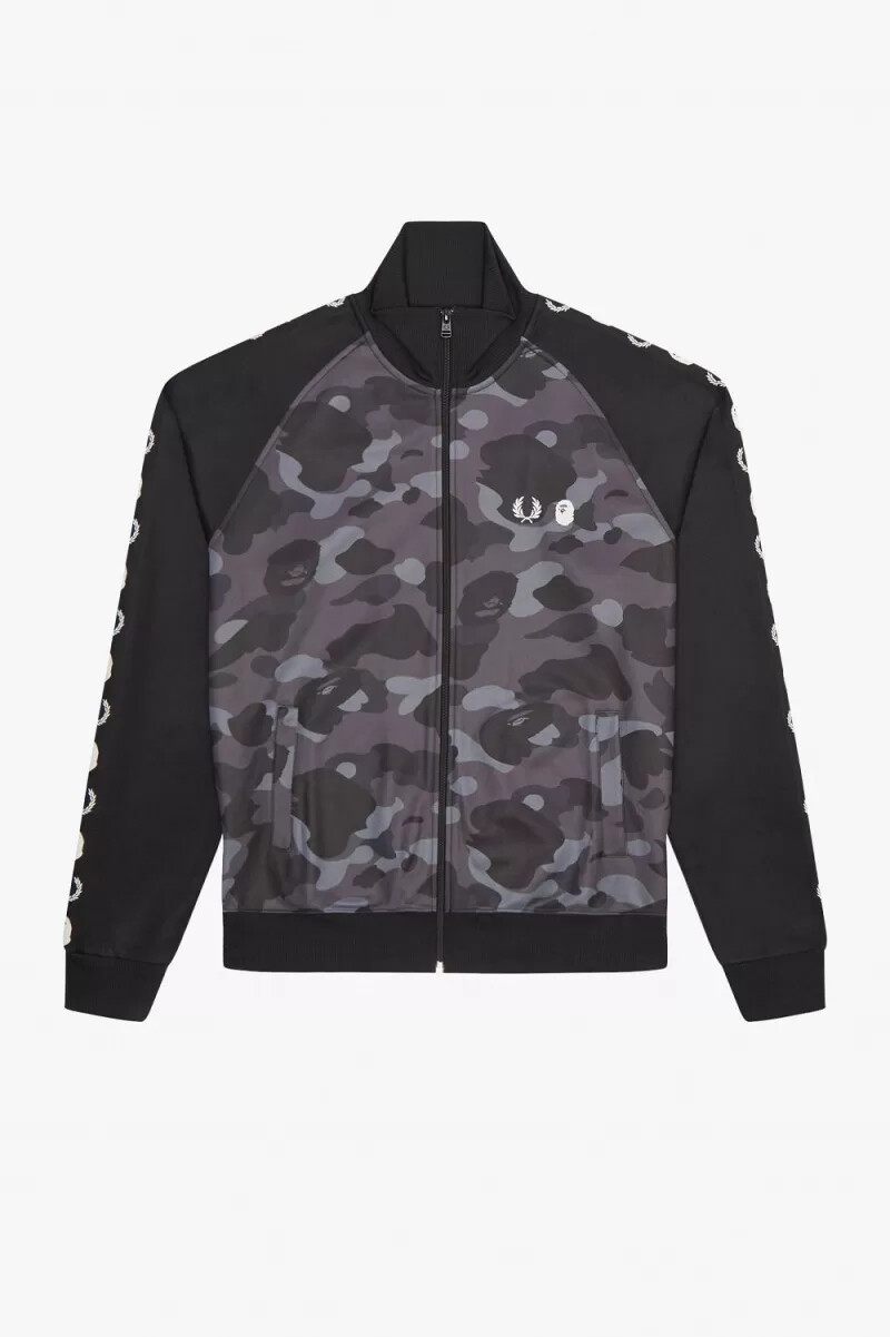 chaqueta deportiva fred perry con panel de camuflaje para hombre color negro