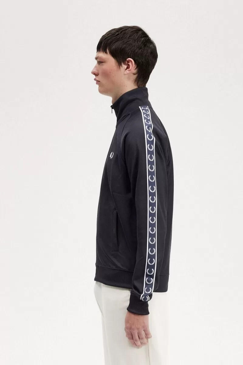 chaqueta deportiva fred perry con cinta en contraste para hombre color azul marino