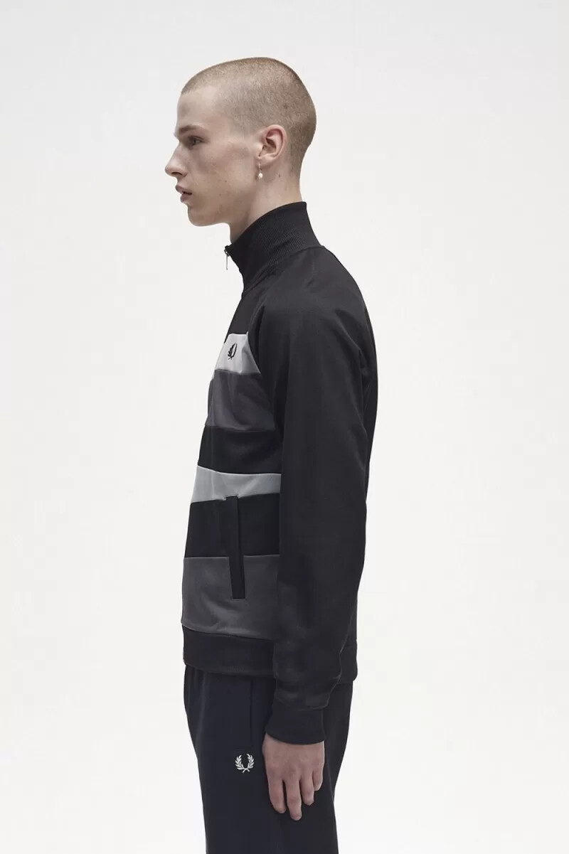 chaqueta deportiva fred perry con paneles en contraste para hombre color negro