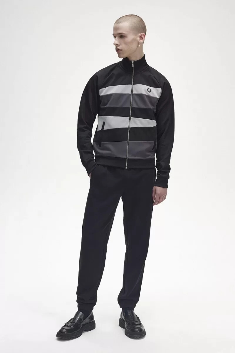 chaqueta deportiva fred perry con paneles en contraste para hombre color negro