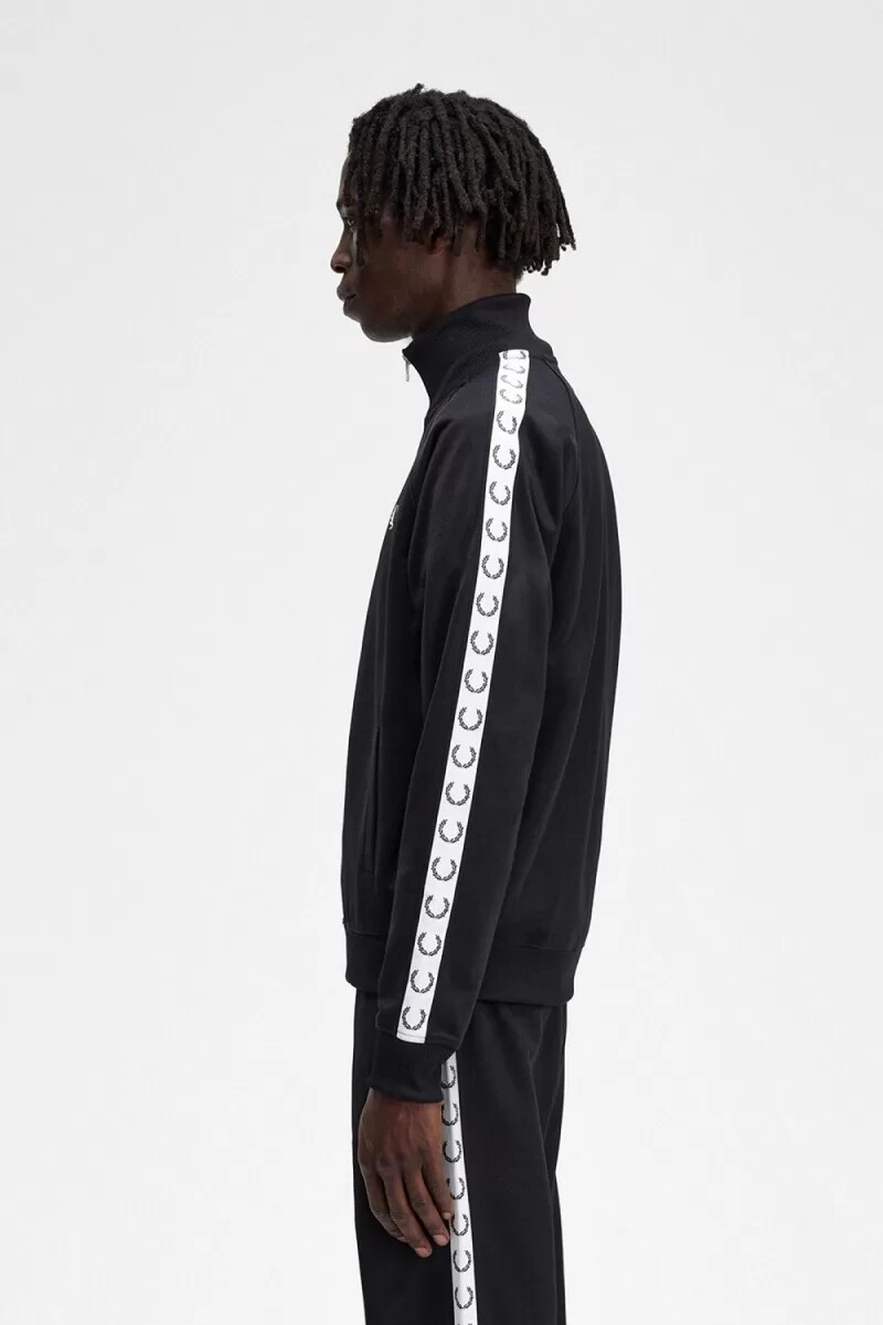 chaqueta deportiva fred perry taped para hombre color negro