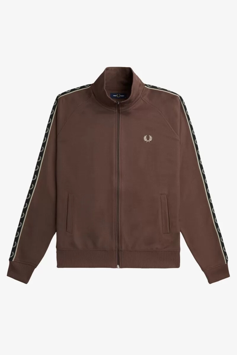 chaqueta deportiva fred perry con cinta en contraste para hombre color rojo oscuro y gris cálido