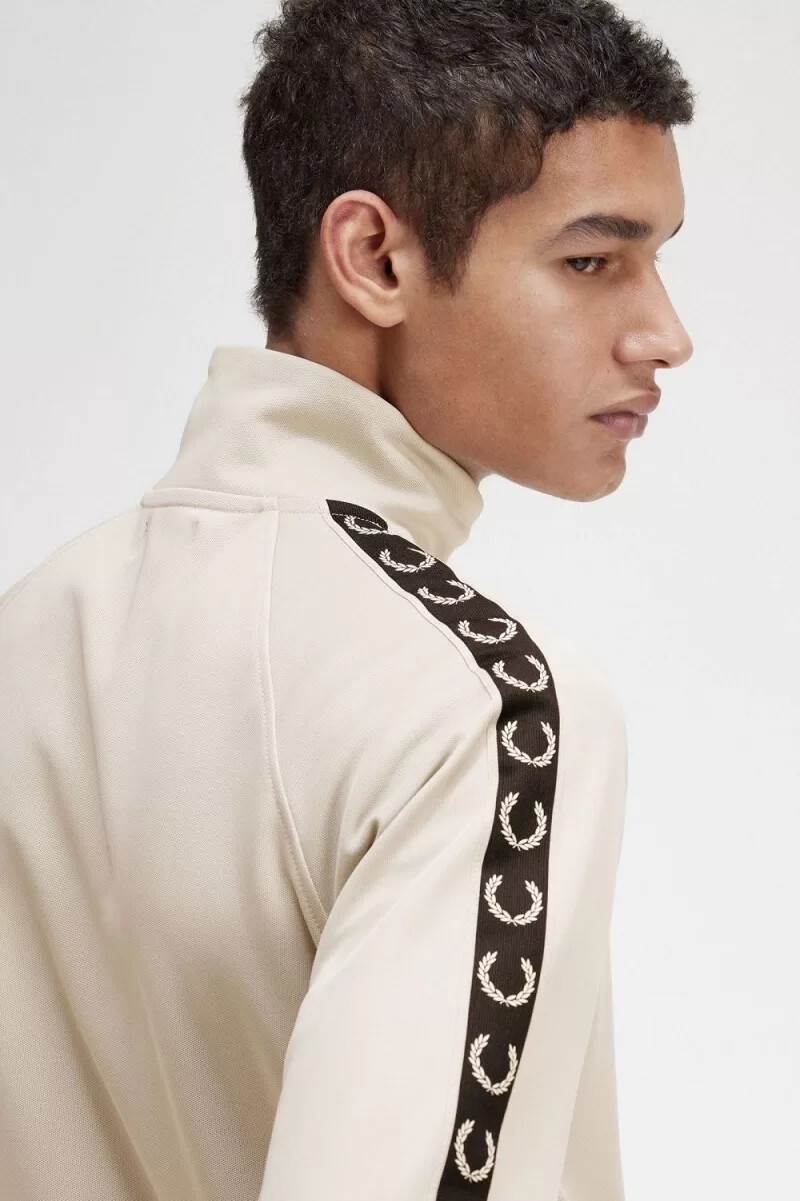 chaqueta deportiva fred perry con cinta en contraste para hombre color negro menta claro