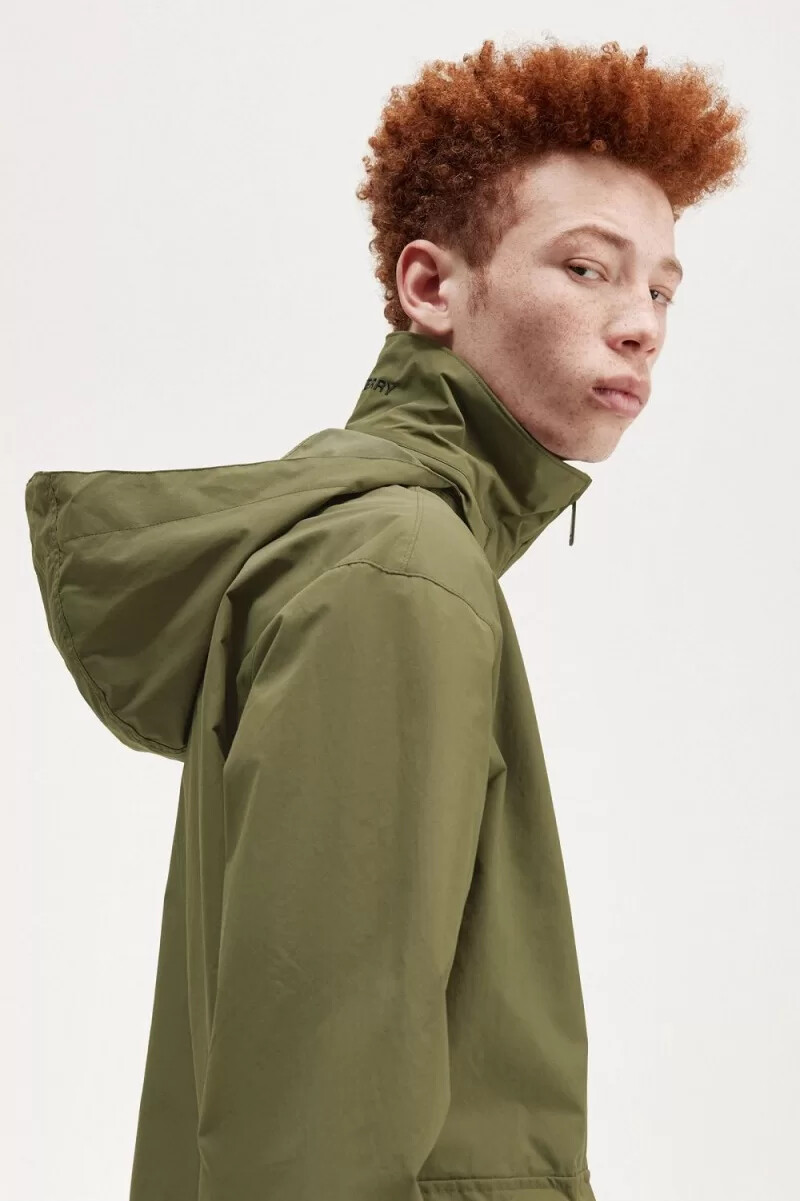 chaqueta fred perry con bolsillo de parche y cremallera para hombre color verde uniforme