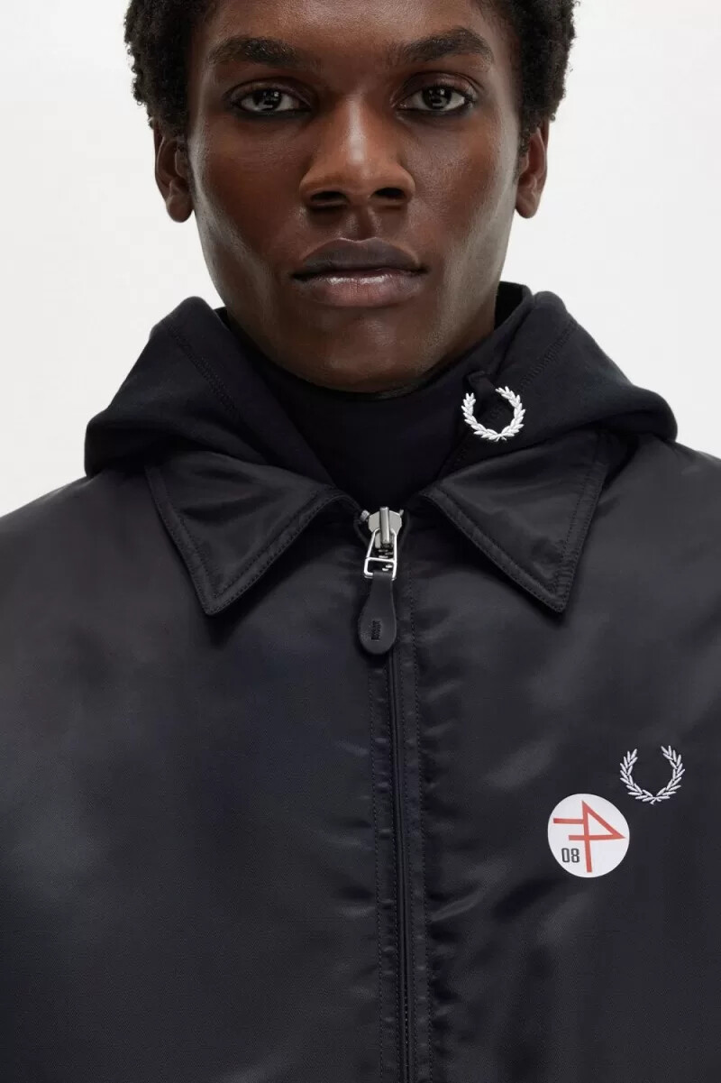 chaquetas de vuelo estampadas fred perry para hombre en negro