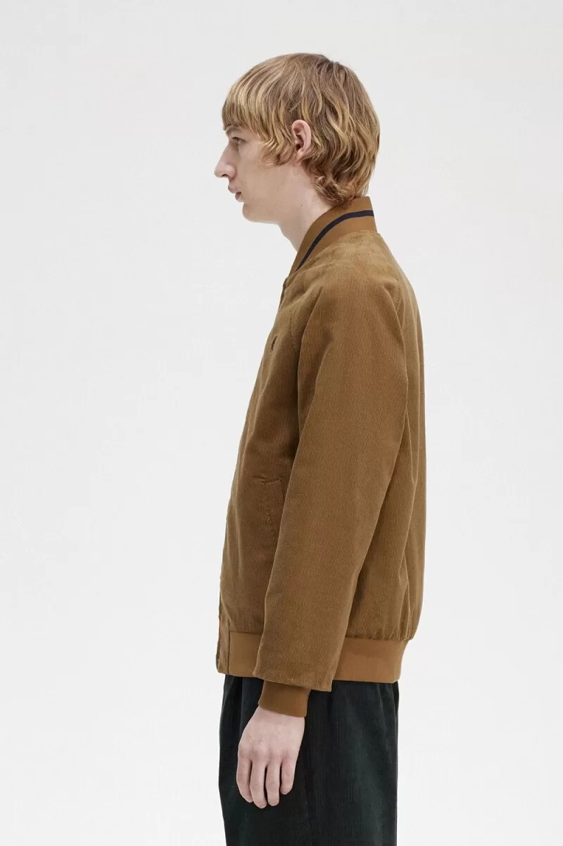chaqueta bomber de tenis fred perry waffle cord para hombre color marrón