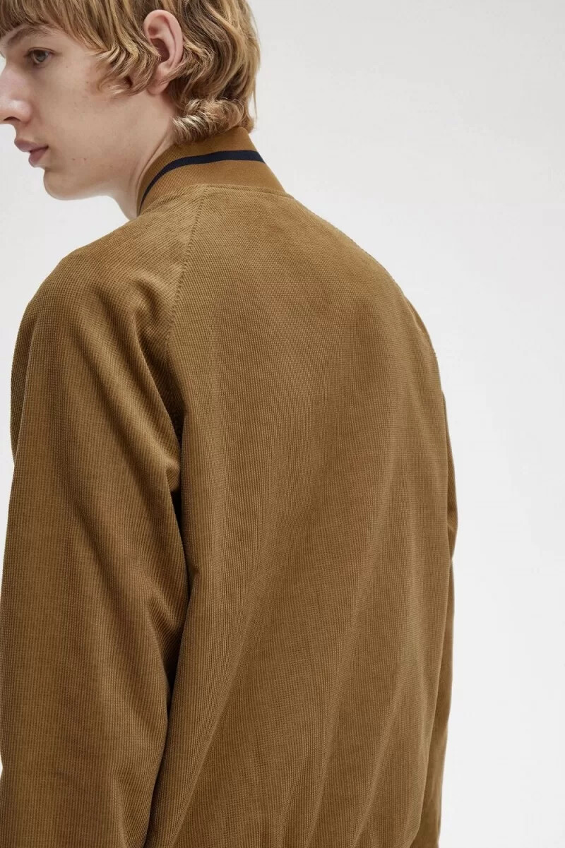 chaqueta bomber de tenis fred perry waffle cord para hombre color marrón