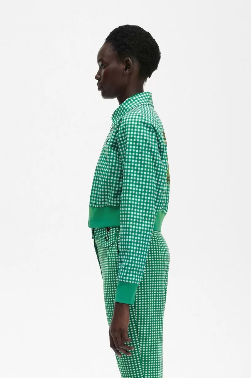 chaquetas de mujer con cuadros vichy bordados de fred perry en verde
