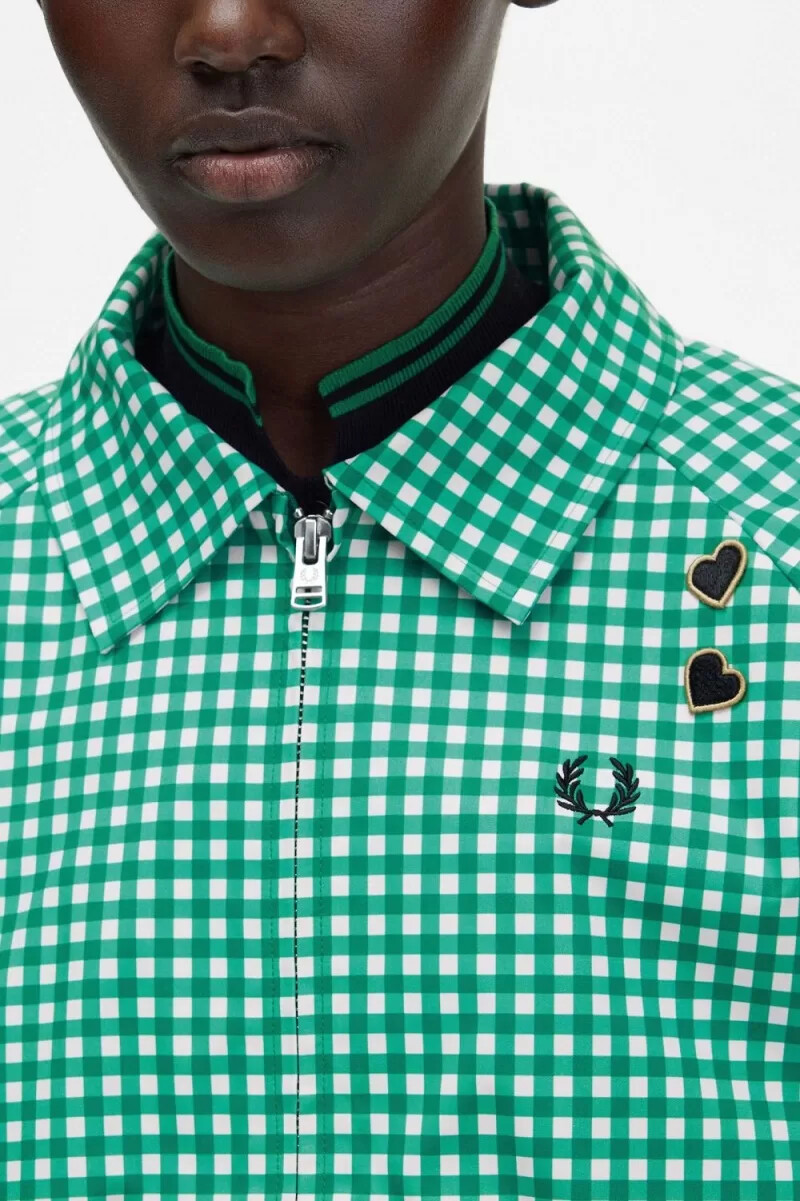 chaquetas de mujer con cuadros vichy bordados de fred perry en verde