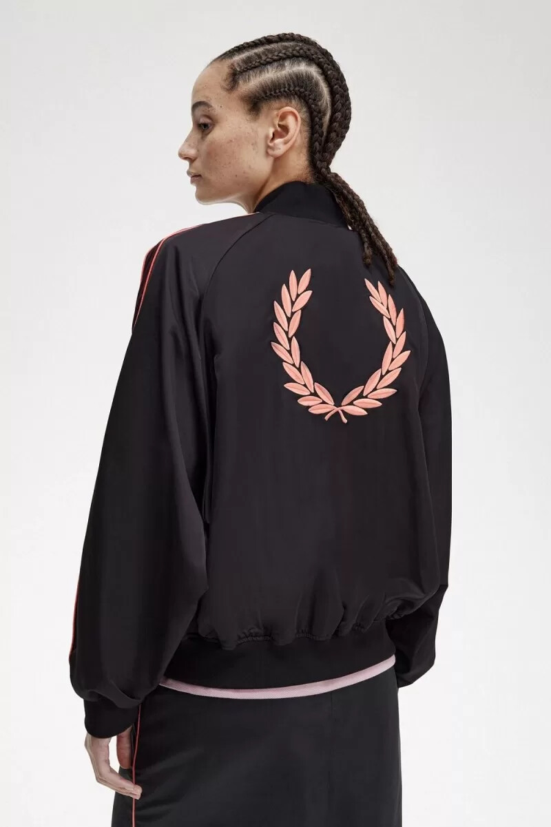 chaqueta bomber con forro estampado de fred perry para mujer color negro