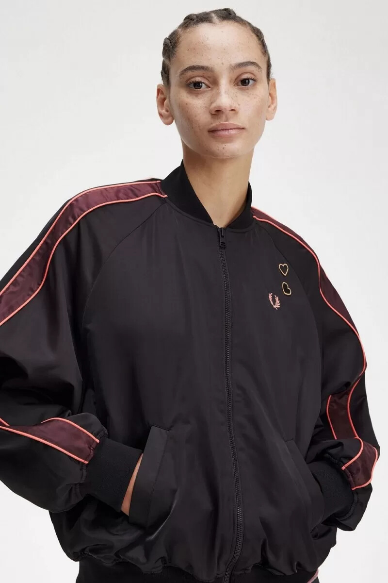chaqueta bomber con forro estampado de fred perry para mujer color negro