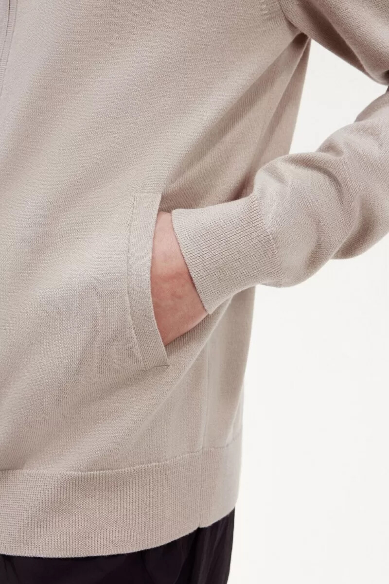 cárdigan fred perry zip through para hombre en color avena oscuro